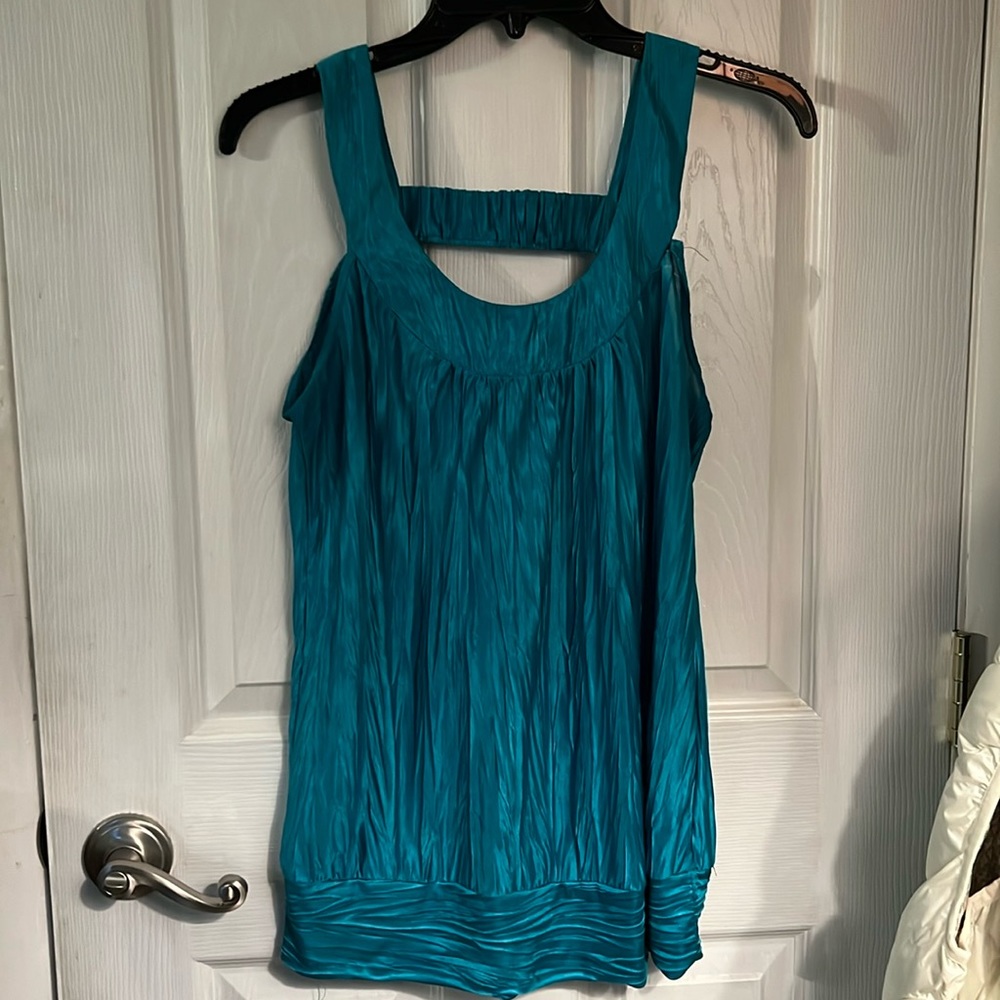 Shiny turquoise tank top